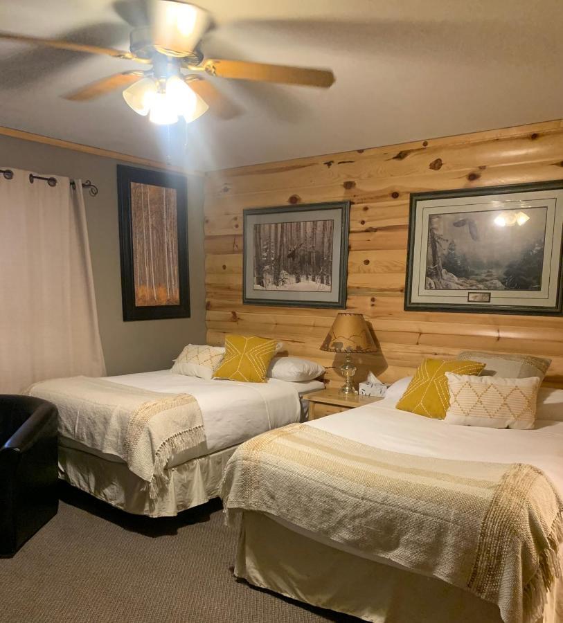 Muskie Bay Resort Nestor Falls Extérieur photo